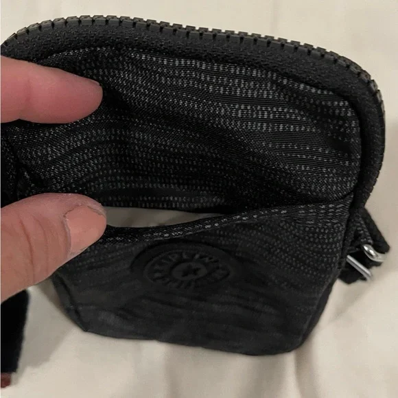 **FLASH SALE** Kipling Crossbody NWT - Picture 2 of 4